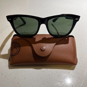 Ray Ban Large Original Classic Sunglasses in Black - Never Worn